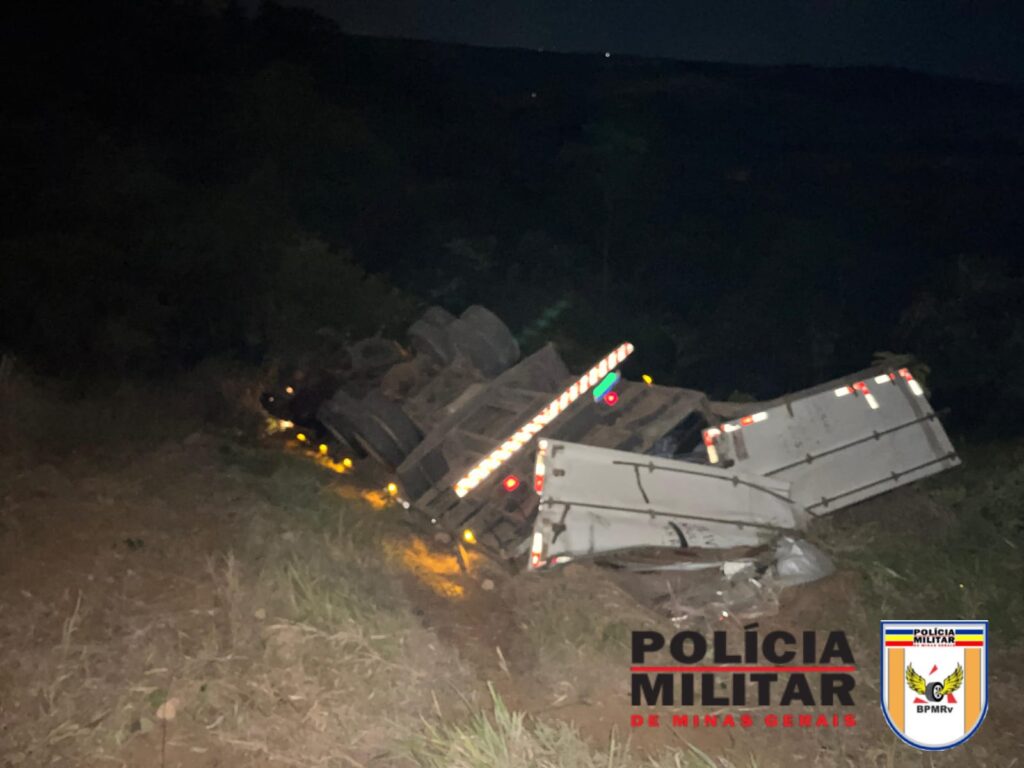 Motorista morre ao perder controle de direção e ser jogado para fora do veículo :MGC-352:Motorista morre ao perder controle de direção e ser jogado para fora do veículo