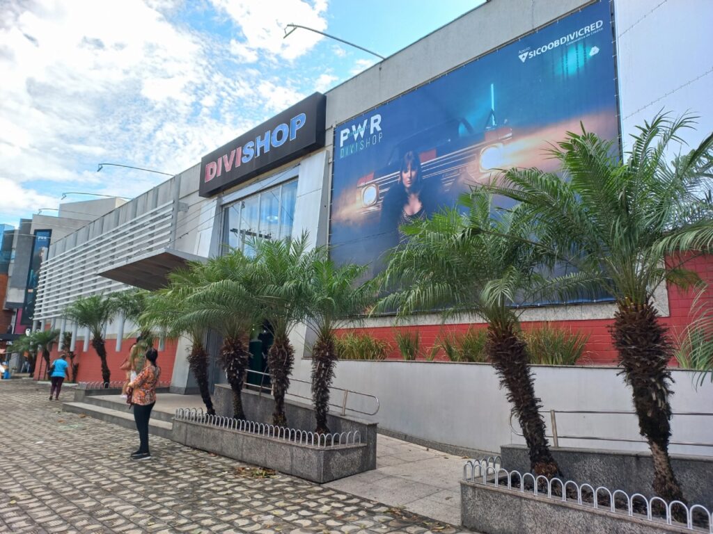 Divishop abrirá nos domingos 17 e 24 de dezembro em horário especial de natal Divishop adere à Convenção Coletiva e abre nos domingos 17 e 24 de dezembro