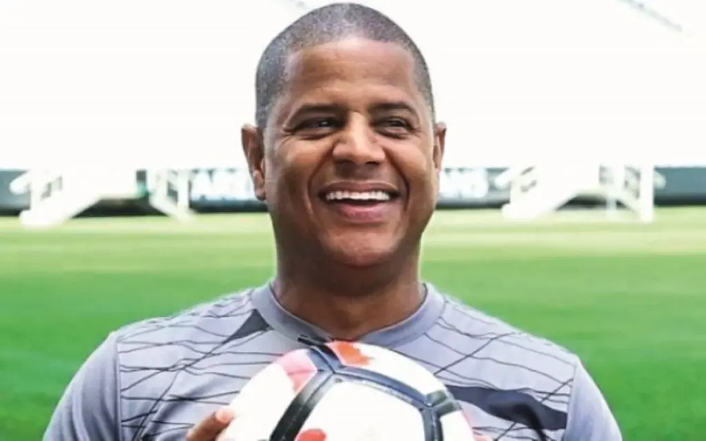 Jogador Marcelinho Carioca foi sequestrado, confirma a Policia Civil de São Paulo marcrlinho carioca
