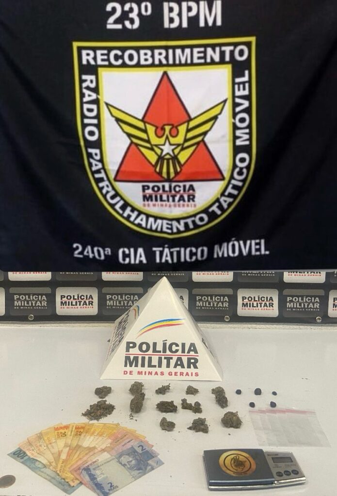 Adolescente é apreendido por tráfico de drogas no bairro Serra Verde em Divinópolis Adolescente é apreendido por tráfico de drogas no bairro Serra Verde em Divinópolis