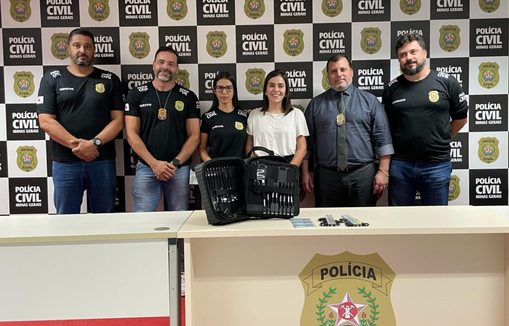 Equipamento de R$ 380 mil é destinado pela Deputada Lohanna França (PV) para Polícia Civil combater crimes cibernéticos Equipamento de R$ 380 mil para Polícia Civil combater crimes cibernéticos é destinado pela Deputada Lohanna França (PV)