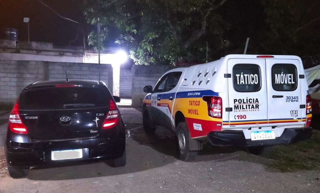 Divinópolis: homem compra carro de terceiros e é preso por adulteração de chassi e uso de drogas Divinópolis: homem compra carro por valor abaixo do mercado e é preso por adulteração de chassi de e uso de drogas