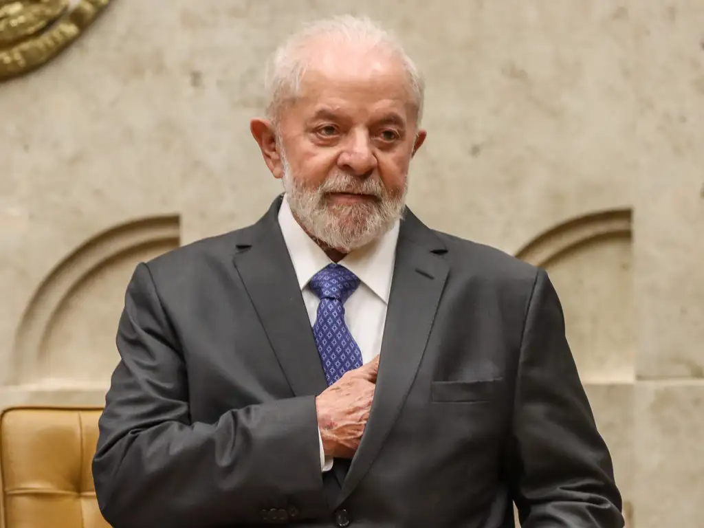 Lula quer que mais humildes possam ter acesso a crédito consignado e ter padrão de consumo de classe média
