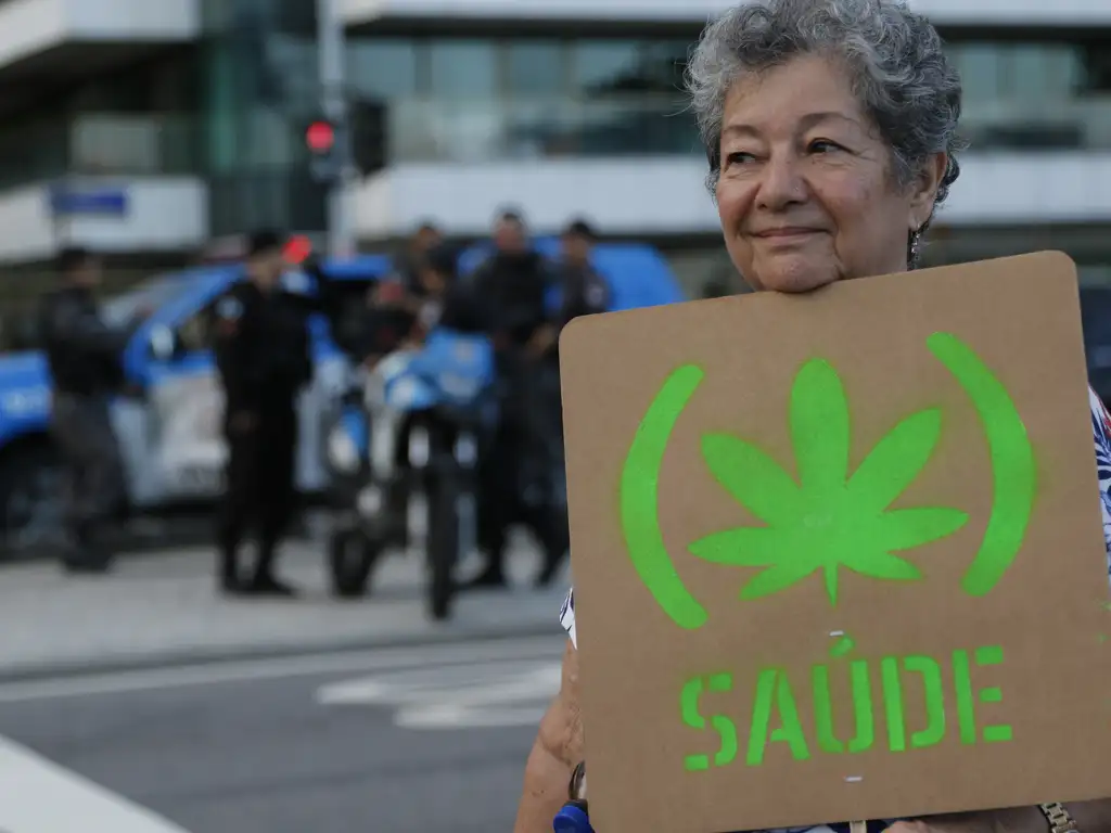 Judiciário convoca audiência pública sobre plantio de maconha para uso medicinal Judiciário convoca audiência pública sobre plantio de maconha para uso medicinal