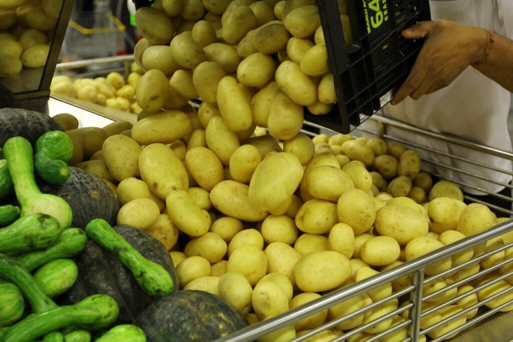 Preço da cesta básica aumenta, porém permanece inferior ao registrado no mesmo período do ano passado CESTA BÁSICA DESTAQUE