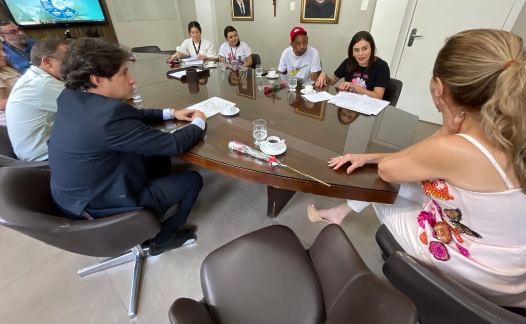 Deputada Lohanna destina mais de meio milhão para setor de nefrologia do Hospital São João de Deus CSSJD 2