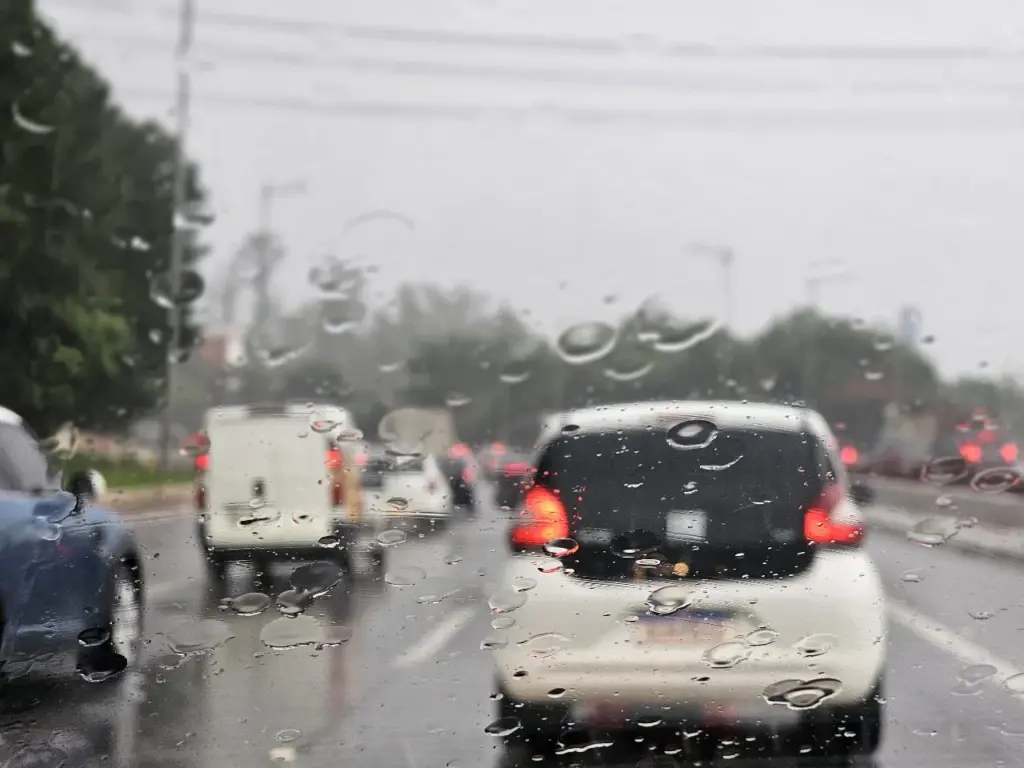 Primeira frente fria do outono está a caminho FRENTE FRIA