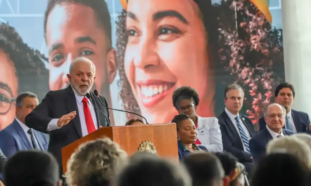 Com o olhar voltado para a educação, governo anuncia construção de 1.178 creches e pré-escolas LULA