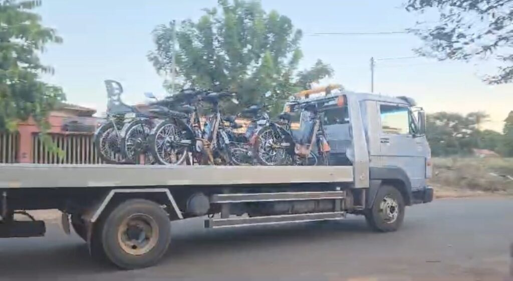 Moradores de Pompéu revoltados com apreensões de bicicletas motorizadas realizadas pela Polícia Militar; recorrem ao MP POMPEU