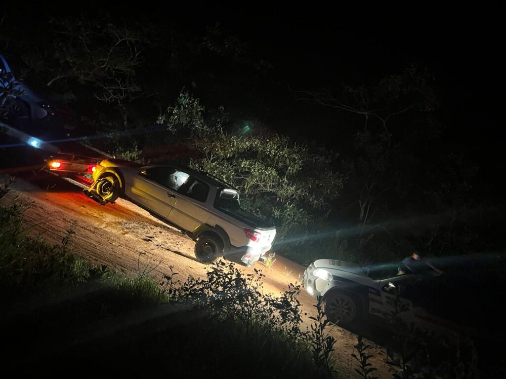 Veículos roubados em Divinópolis são encontrados em São Sebastião do Oeste fe5df254-7452-49f1-84cf-4554167460db