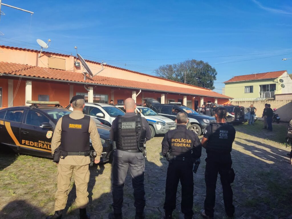 Operação ao crime organizado utiliza 130 policiais para desmantelar organização criminosa em Minas POLICIA
