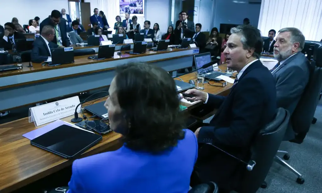 Governo deve apresentar nova proposta para servidores da Educação até sexta-feira (19); em busca do fim da greve lula9584-7