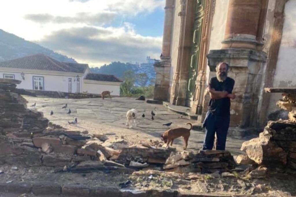 Muro de Igreja histórica em Ouro Preto é destruído por veículo Foto-DivulgacaoInstagram-de-Lilian-Franca-2024-05-09T084700.654