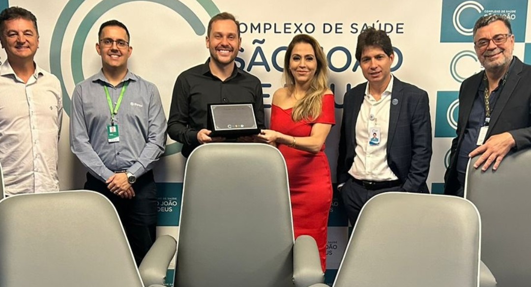 SICREDI doa 80 poltronas para maior conforto dos pacientes do CSSJD