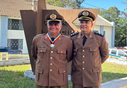 Policiais militares do 7° Batalhão recebem a medalha Alferes Tiradentes em Divinópolis 1000065208