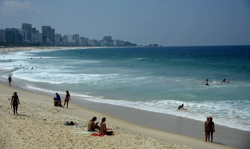 PEC da privatização das praias divide opiniões nas redes; Entenda o impacto da proposta de emenda