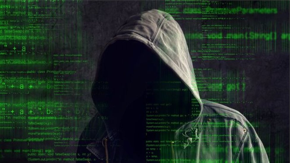 Adolescente é apreendido por esquema de venda de pornografia infantil na deep web _90555011_deep