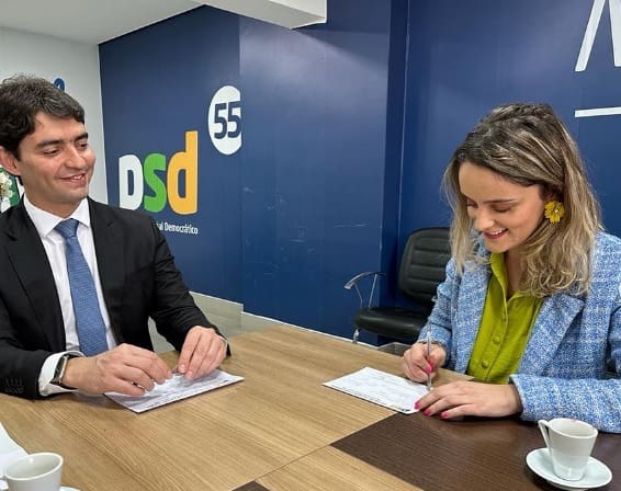 PV cede mais duas vagas ao PT e partido, em troca, decide apoiar candidatura de Laiz Soares como pré-candidata a prefeita de Divinópolis Laiz-Soares