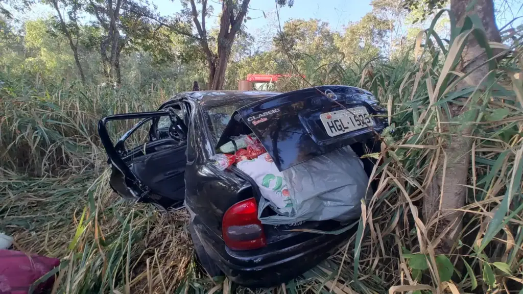 Batida na MG 050 deixa um morto em São Sebastião do Oeste; passageiros saem ilesos WhatsApp-Image-2024-05-31-at-17.58.38-1
