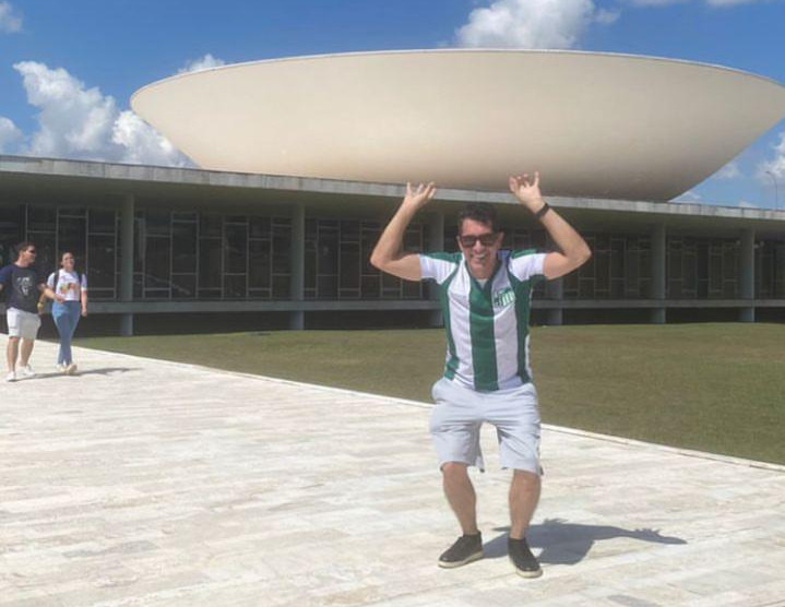 Prefeito de São Gonçalo do Pará é denunciado por fazer turismo em Brasília com carro da prefeitura no feriado de Corpus Christi