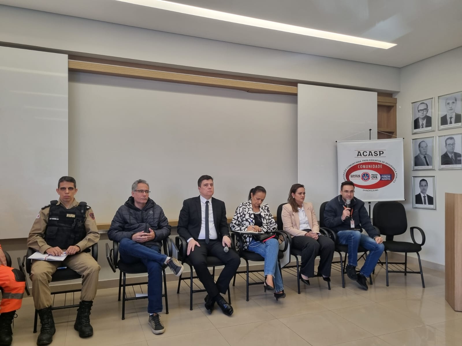 Riscos à alunos em vias públicas de Divinópolis é destaque em reunião da ACASP