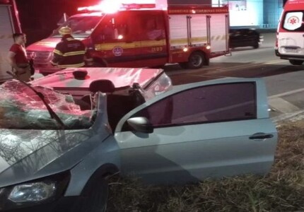 Polícia segue investigação da causa do acidente que deixou casal ferido, próximo ao trevo da BR-494 com a Avenida Paraná acidente