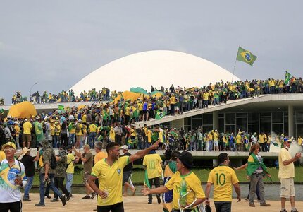 Bolsonaristas foragidos depois de invadirem Brasília não terão "Pacto de Impunidade", segundo porta-voz da Argentina brasil