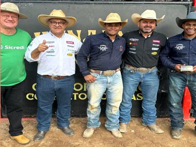 São Sebastião do Oeste crava nome da cidade na arena da Divinaexpo; Matheus Henrique e Marcos Niquito são campeões na modalidade bulldog divinaexpo 3