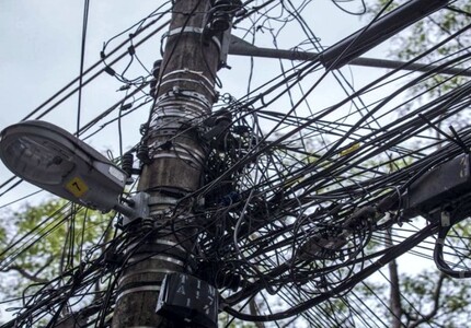 Por risco de novos acidentes, CEMIG é obrigada pela Justiça a remover fios e cabos soltos nos postes de Divinópolis fii