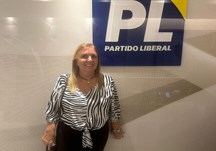 Vice-prefeita de Itaúna, Gláucia Santiago assume mandato na Câmara dos Deputados, após titular, Júnio Amaral, pedir licença para pré-candidatura à prefeito de Contagem glaucia santiago itauna
