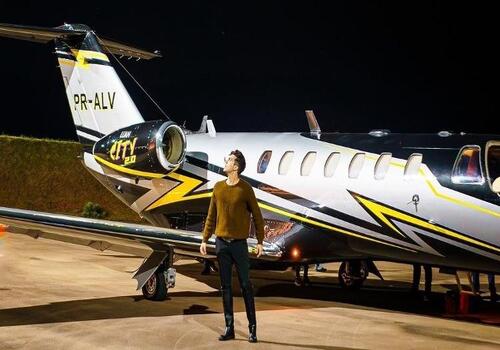Luan Santana desobedece recomendação médica e tenta realizar show em Divinópolis, no último dia da restrição; passou mal e apresentação foi cancelada jato-cessna-citation-cj3-do-cantor-luan-santana-1691669219999_v2_750x421