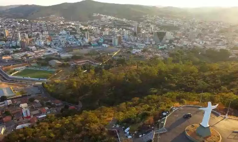 Pará de Minas: Dupla é presa em flagrante por furto em propriedade rural parádeminas