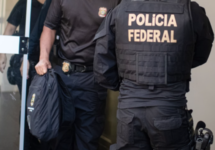 Polícia Federal cumpre mandado de busca e apreensão por crime de racismo em rede social
