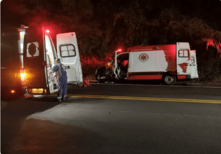 Acidente entre carro e uma moto, deixa homem de 34 anos com fraturas graves, em Pará de Minas Captura de tela 2024-07-22 103954