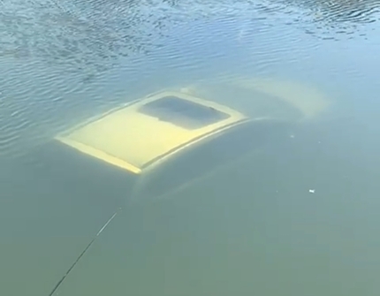 Carros submersos são vistos no Rio Itapecerica Screenshot_20240723_181616_WhatsApp