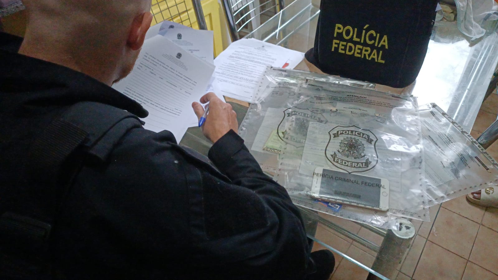 PF combate quadrilha envolvida em golpe de empréstimo; mulher abria contas com documentos falsos