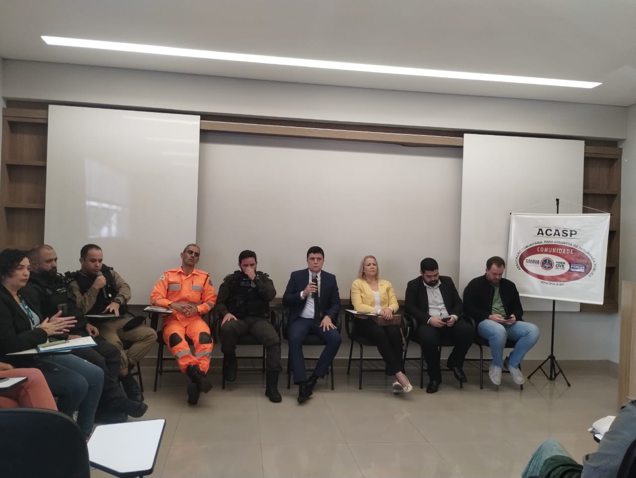 Furtos em empresas por falta de iluminação nas vias públicas de Divinópolis foi pauta da reunião da ACASP