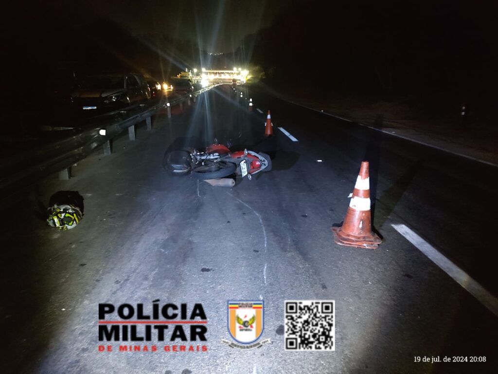 Dono de caminhão foge após acidente grave na MG-050 que deixa motociclista ferida WhatsApp Image 2024-07-20 at 10.20.44