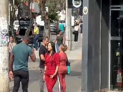 Princípio da Impessoalidade: Prefeito de Divinópolis, vice-prefeita, assessor e servidores usam carro da prefeitura em horário de expediente para tirar fotos de campanha eleitoral