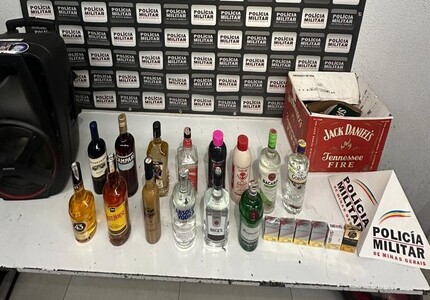 Bandidos são presos pela Polícia Militar, depois de furtarem conveniência no Centro de Divinópolis produtos furt4dos (1)