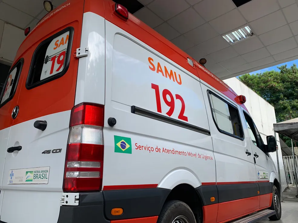 Homem morre após explosão em fábrica de fogos de artifícios em Lagoa da Prata samu4