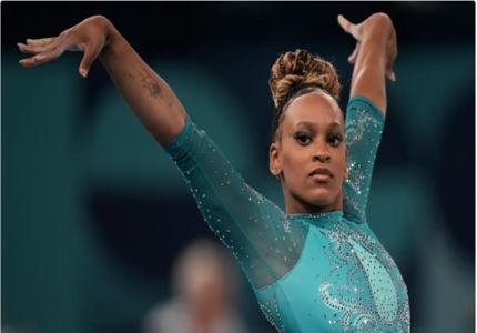 Nem Simone Biles para ela: Rebeca Andrade conquista sua segunda medalha de ouro, nas Olimpíadas de Paris Captura de tela 2024-08-05 104716