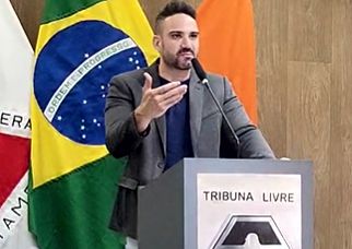 Flávio Marra destina R$ 64,6 mil para compra de 25 aparelhos de eletrocardiograma, em Divinópolis Flávio Marra destina R$ 64,6 mil para compra de 25 aparelhos de eletrocardiograma, em Divinópolis