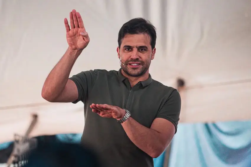 Marçal é acusado de enganação, lavagem cerebral e cobranças indevidas; Folha questionou a campanha do candidato, não obteve resposta