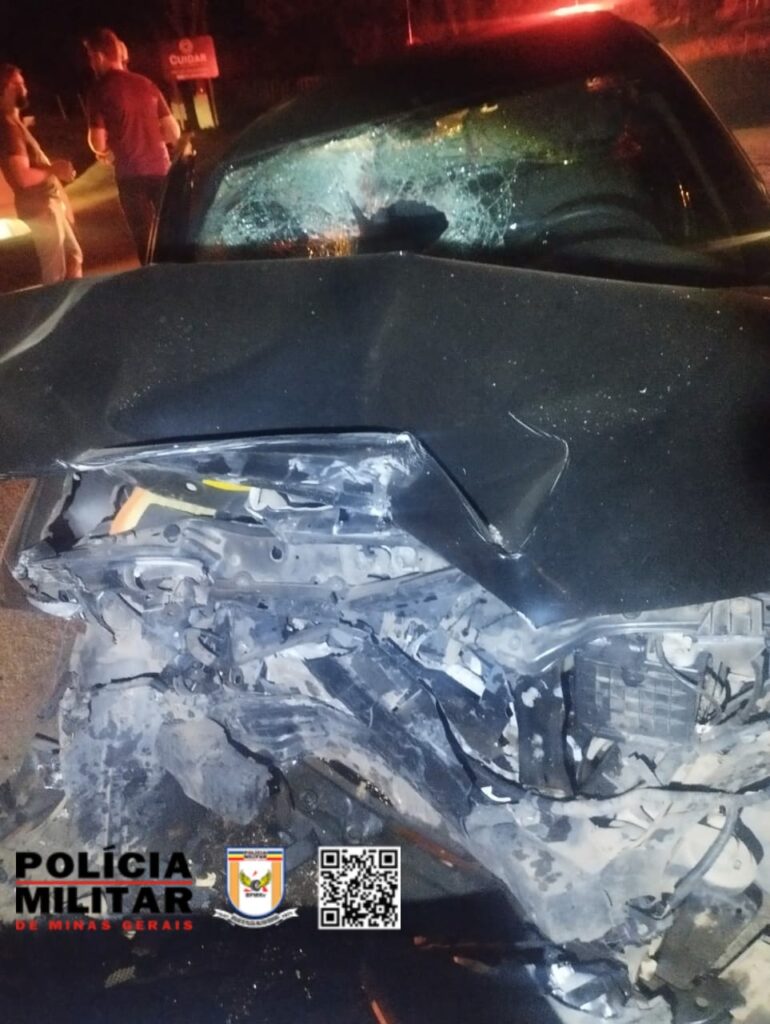 Batida em ultrapassagem proibida deixa três feridos na estrada entre Pitangui e Onça do Pitangui WhatsApp Image 2024-08-19 at 08.35.01