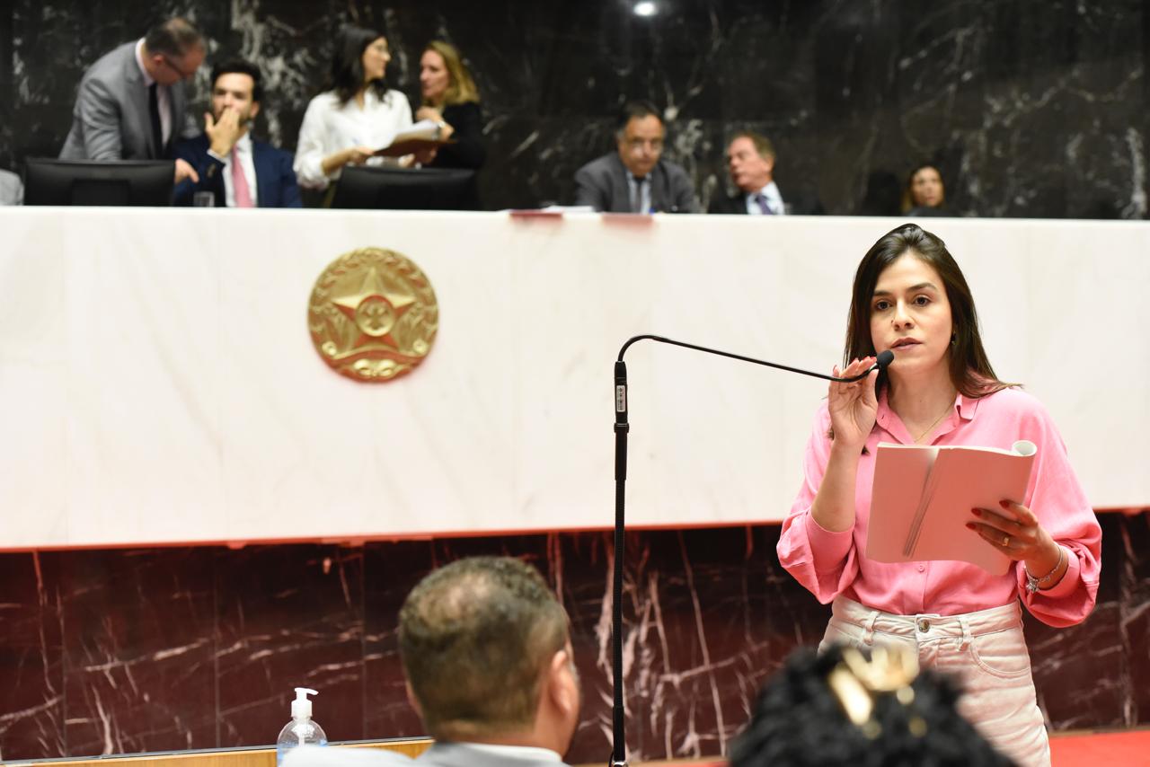 Novo projeto aprovado pela ALMG garante mais vagas para mulheres na cultura