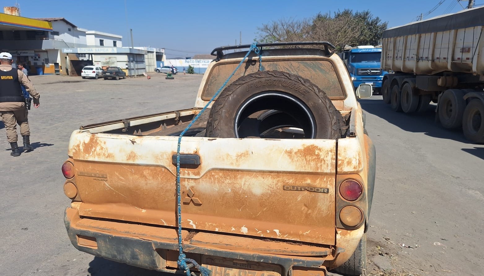 Idoso de 78 anos é atropelado em pátio de posto na BR-354