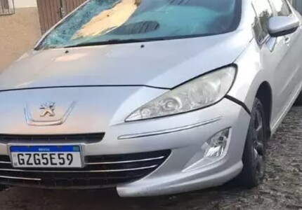 Carro que atropelou ciclista na MG-050 é encontrado na casa da mãe do suspeito; Motorista segue solto