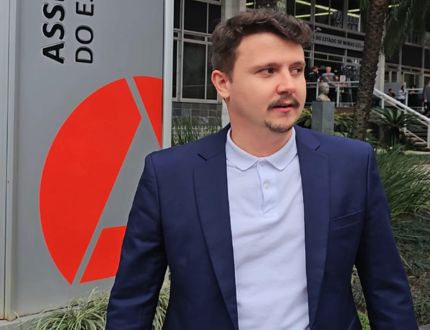 Exclusivo: Decisão do ministro Flávio Dino, do STF, é que obrigou prefeito de Divinópolis abrir edital de concurso público; por ação impetrada de advogado
