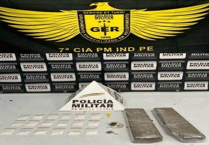 Traficante é preso com cocaína e maconha, em uma república de Divinópolis